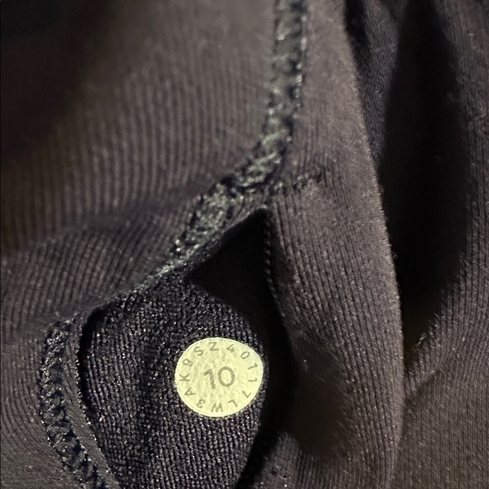 Lululemon Athletica kicking asphalt Navy Half-Zip - Picture 6 of 6